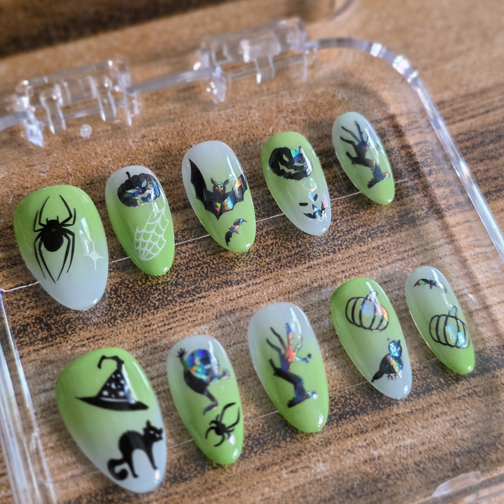 17. Halloween Themed Press-On Nails